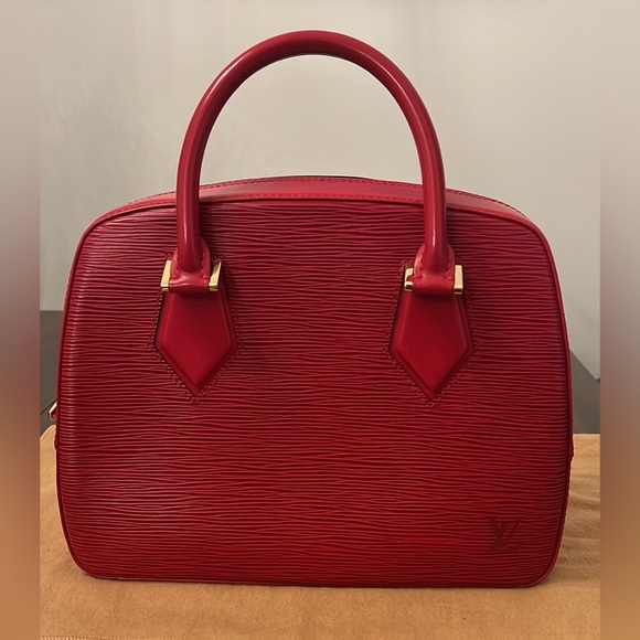 Louis Vuitton gently used Red Epi Sablous Handbag - Picture 12 of 14